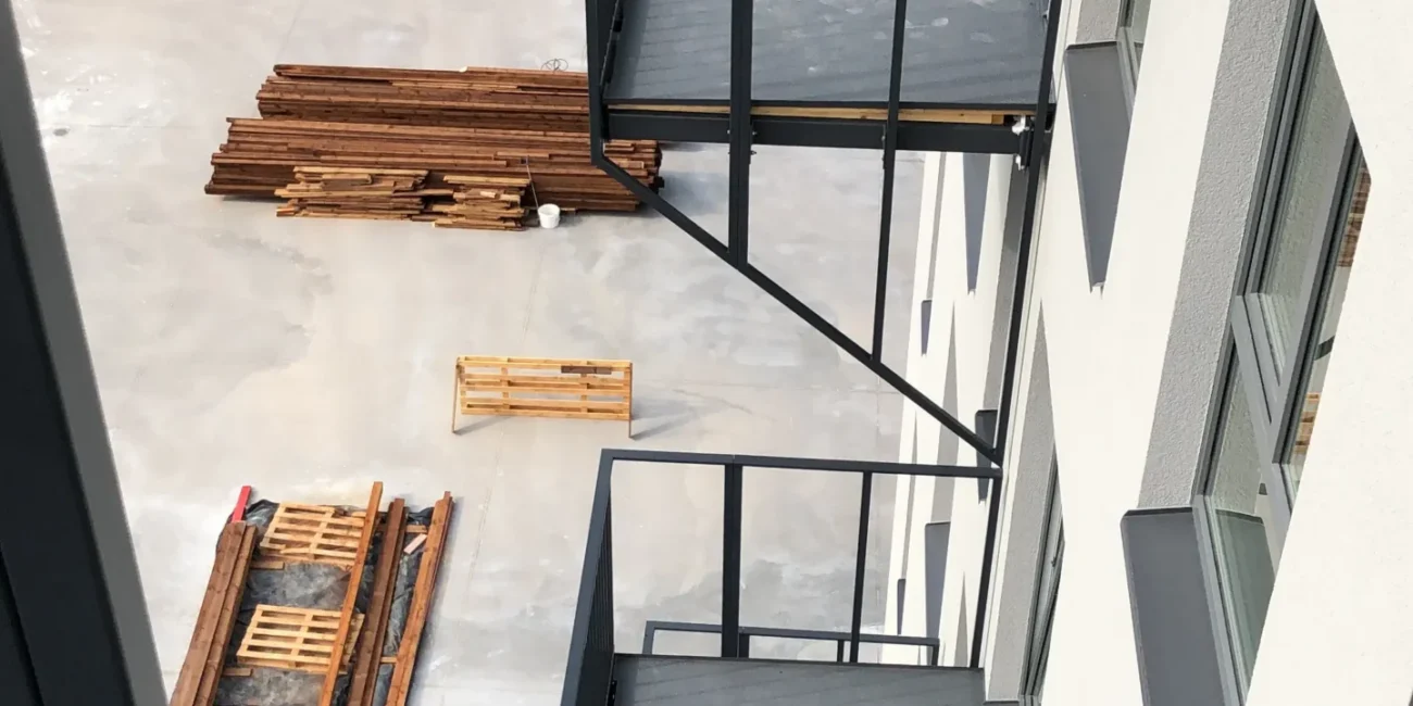 Rõdukatte paigaldus PU vedelkattega kortermaja rõdule